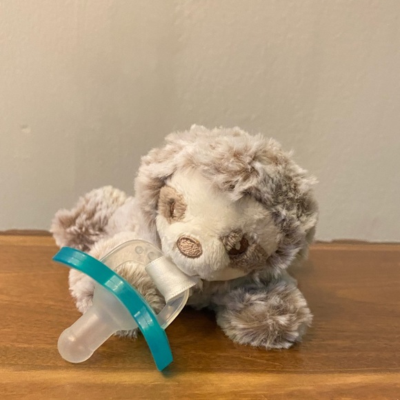 RaZbaby Newborn Sloth Pacifier Holder - Picture 4 of 5